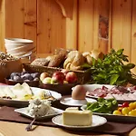 Kolbitsch Am Ein Seeblick Der Verzaubert Hotel Weissensee