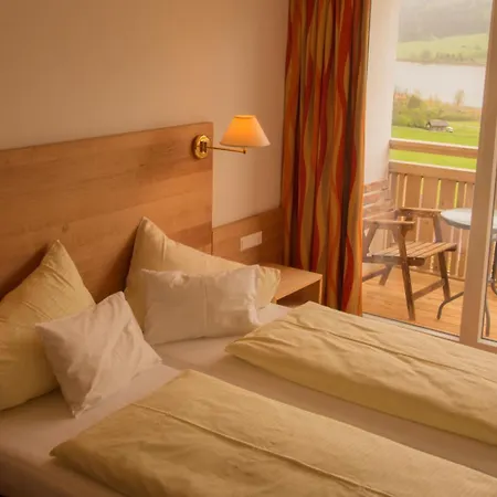 Hotel Kolbitsch Am Weissensee Ein Seeblick Der Verzaubert