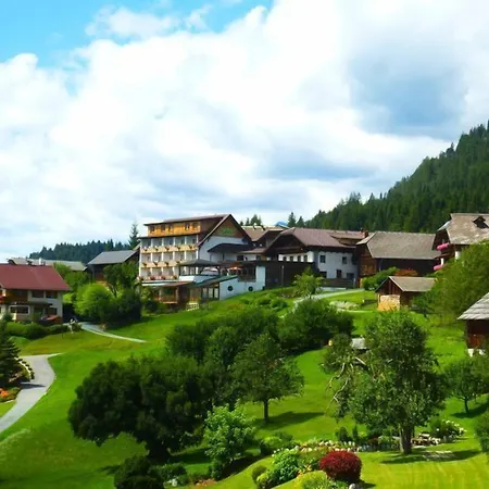 Hotel Kolbitsch Am Weissensee Ein Seeblick Der Verzaubert 3*