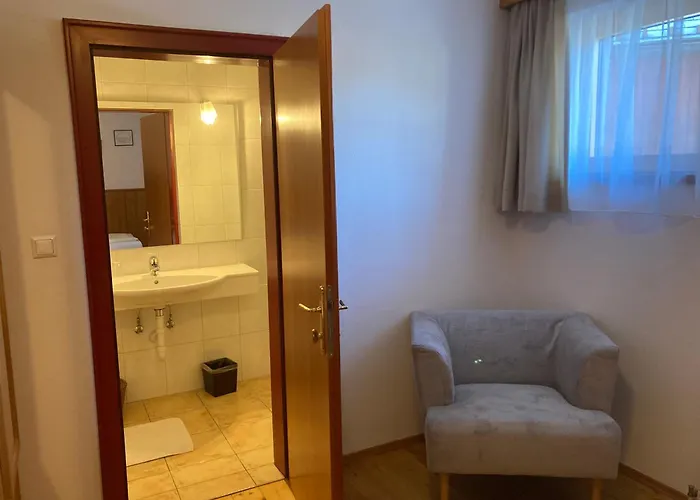 Hotel Kolbitsch Am Weissensee Ein Seeblick Der Verzaubert B&B 3*