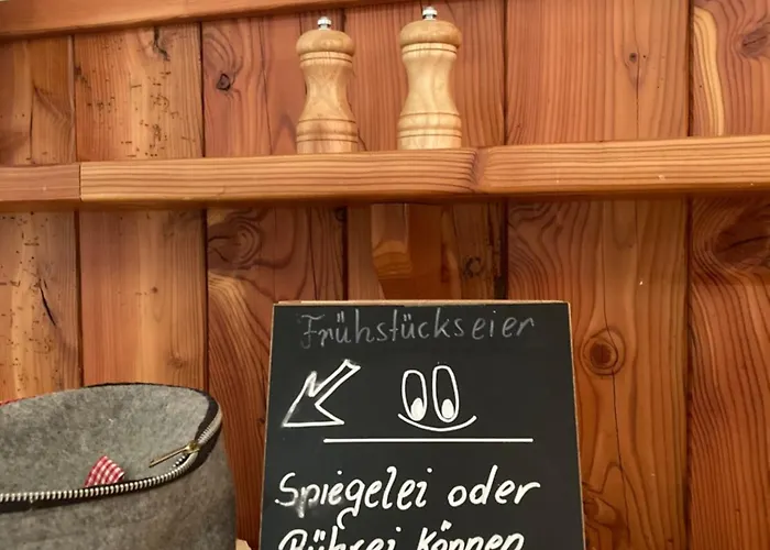 Hotel Kolbitsch Am Weissensee Ein Seeblick Der Verzaubert B&B Weissensee