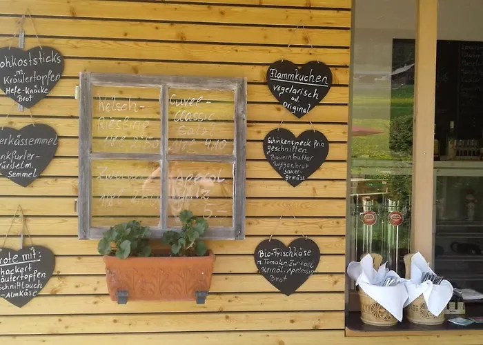 Hotel Kolbitsch Am Weissensee Ein Seeblick Der Verzaubert B&B Weissensee